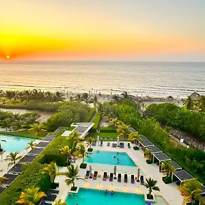 Exclusivo Frente Al Mar, Playa Privada, Piscinas Apartamento